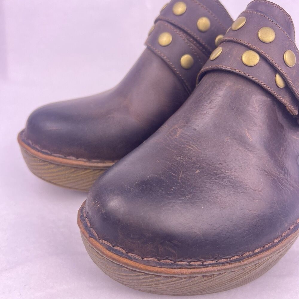 Born Brown Leather Platform Mules Chunky High Heel Clogs Studded Buckle Size 11 - Picture 15 of 16